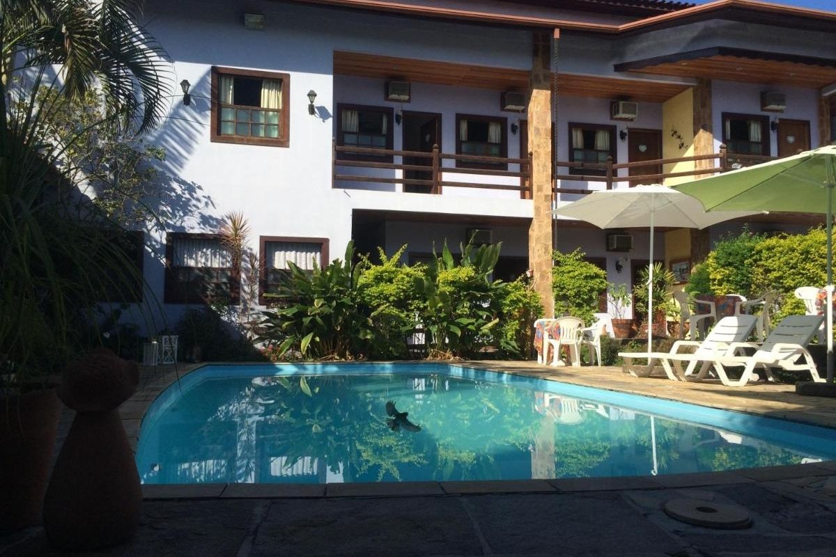 Pousada-Larissa Pousadas 